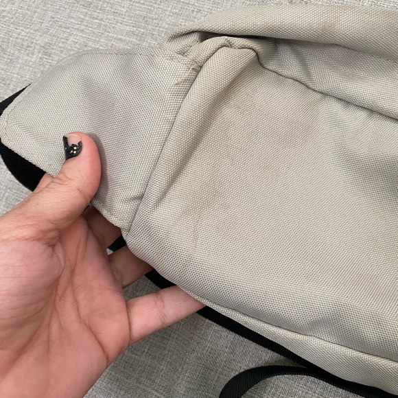 Mitchell and Ness Fanny pack. Beige. - Picture 5 of 7